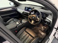BMW 6 SERIES